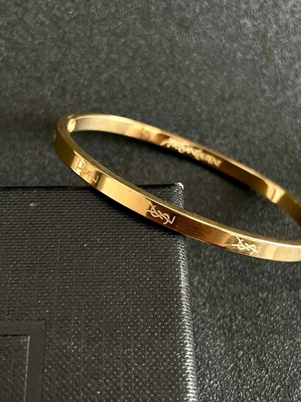 Yves Saint Laurent Engraved Letter Narrow Bangle - Picture 4 of 7